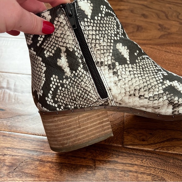 Bleaker & Bond Gwen snakeskin booties - Picture 7 of 8